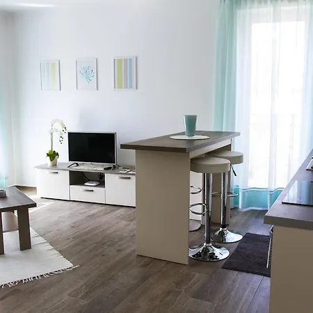 Aqualiget-apartmanhaz E-car Plug-in Point Segedín
